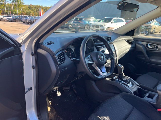 Used 2017 Brilliant Silver Nissan S image 11
