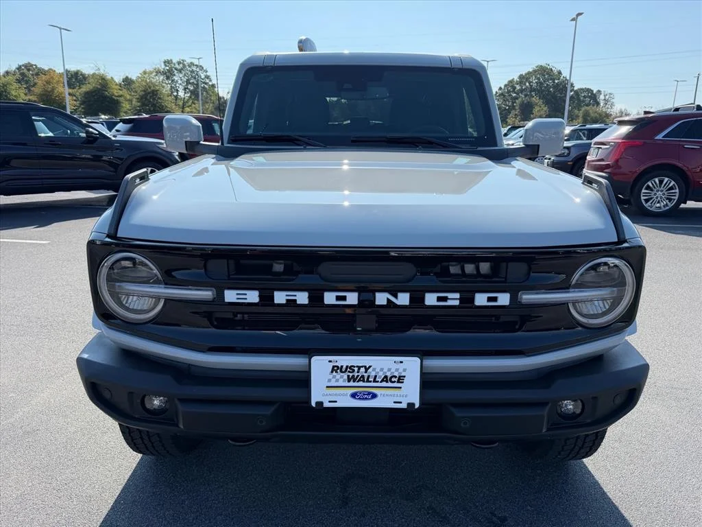 New 2026 White Ford Outer Banks image 2