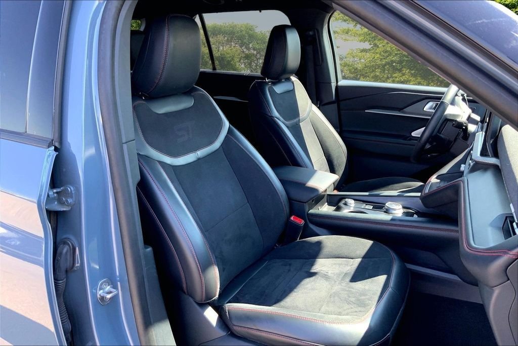 Used 2025 Blue Ford ST image 28