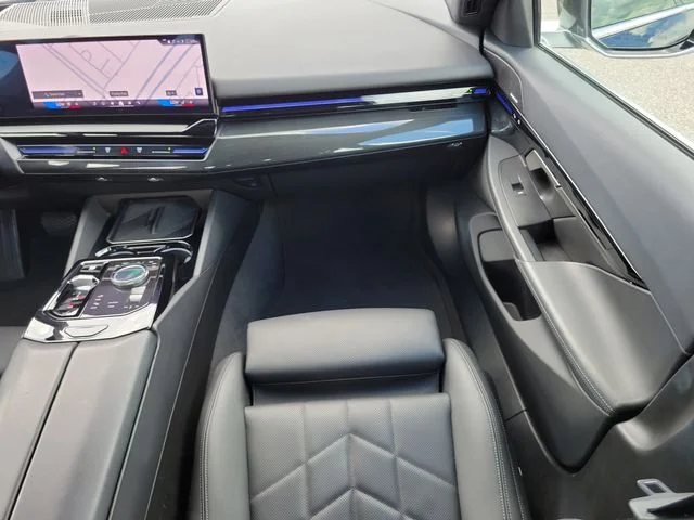 Used 2025 Gray BMW 530i image 15