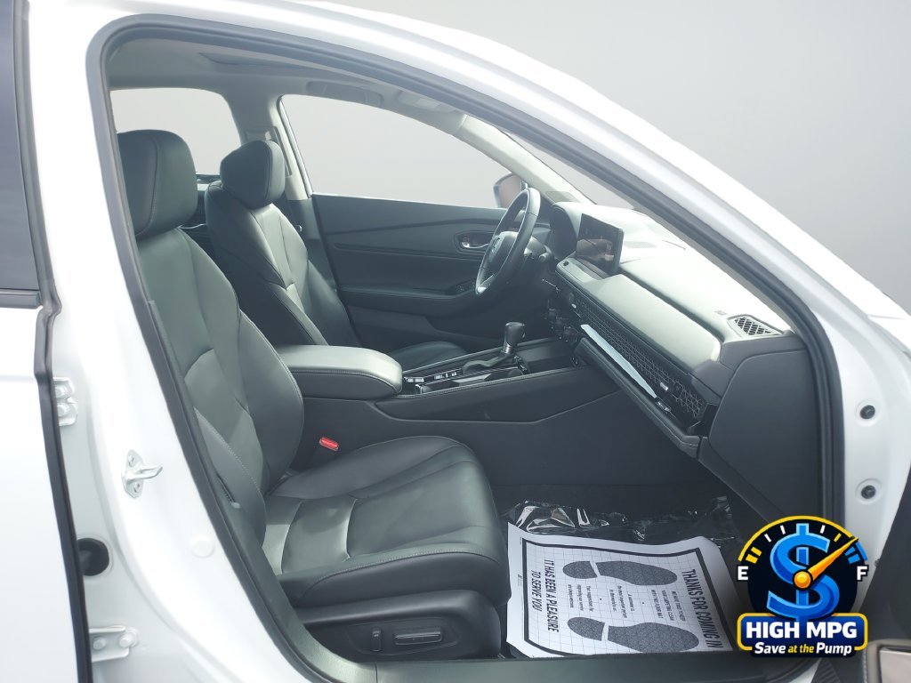 Used 2024 White Honda Touring image 25