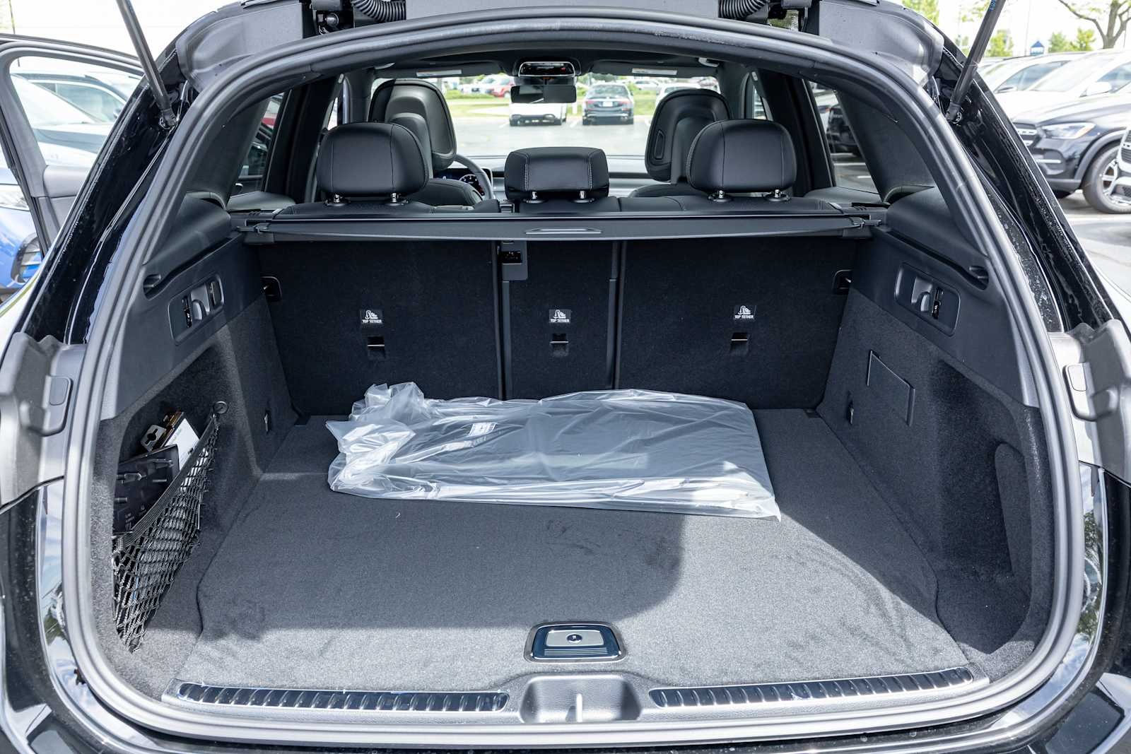 New 2026 BLACK Mercedes-Benz GLC 300 image 28