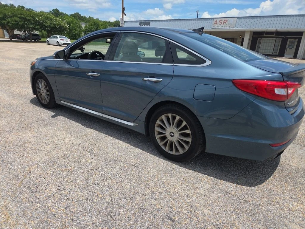 Used 2015 Blue Hyundai Limited image 8