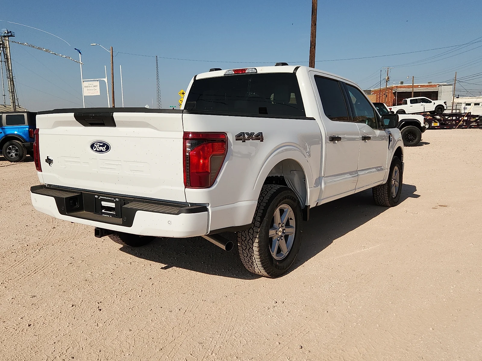New 2026 Oxford White Ford XLT image 7