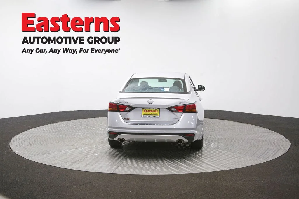 Used 2023 Silver Nissan 2.5 SV image 41
