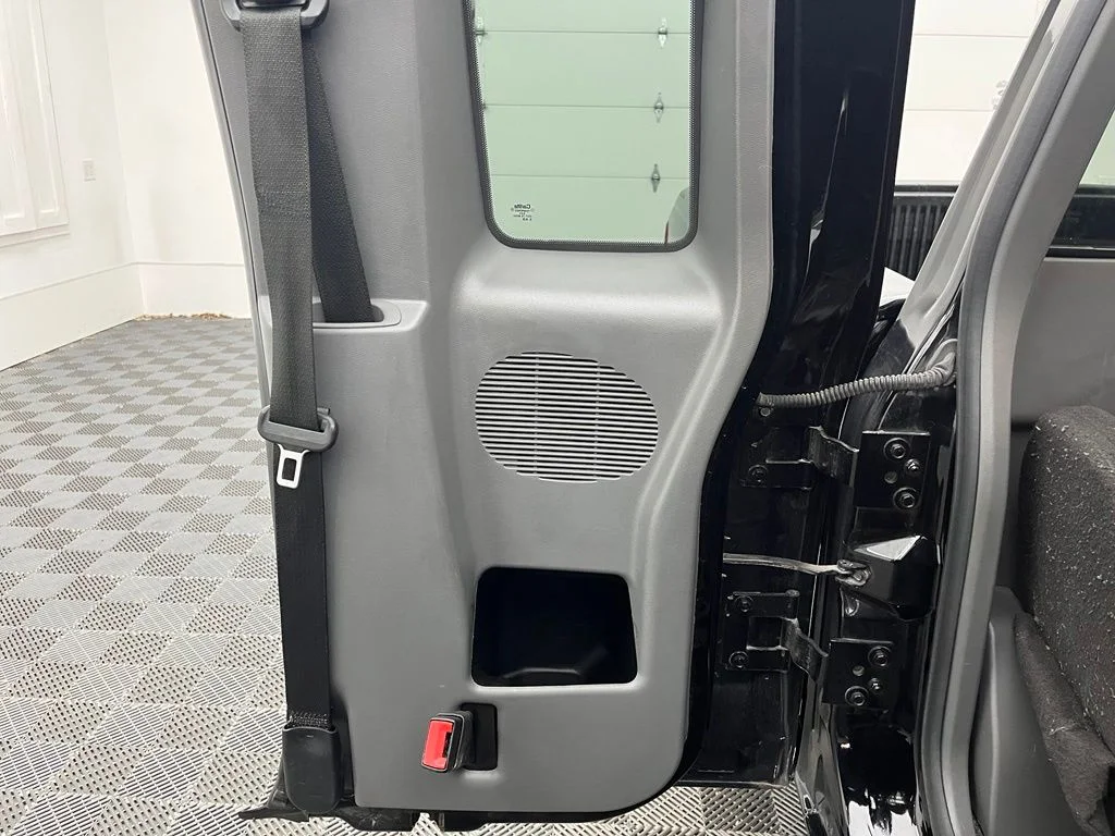 Used 2010  Ford XLT image 35