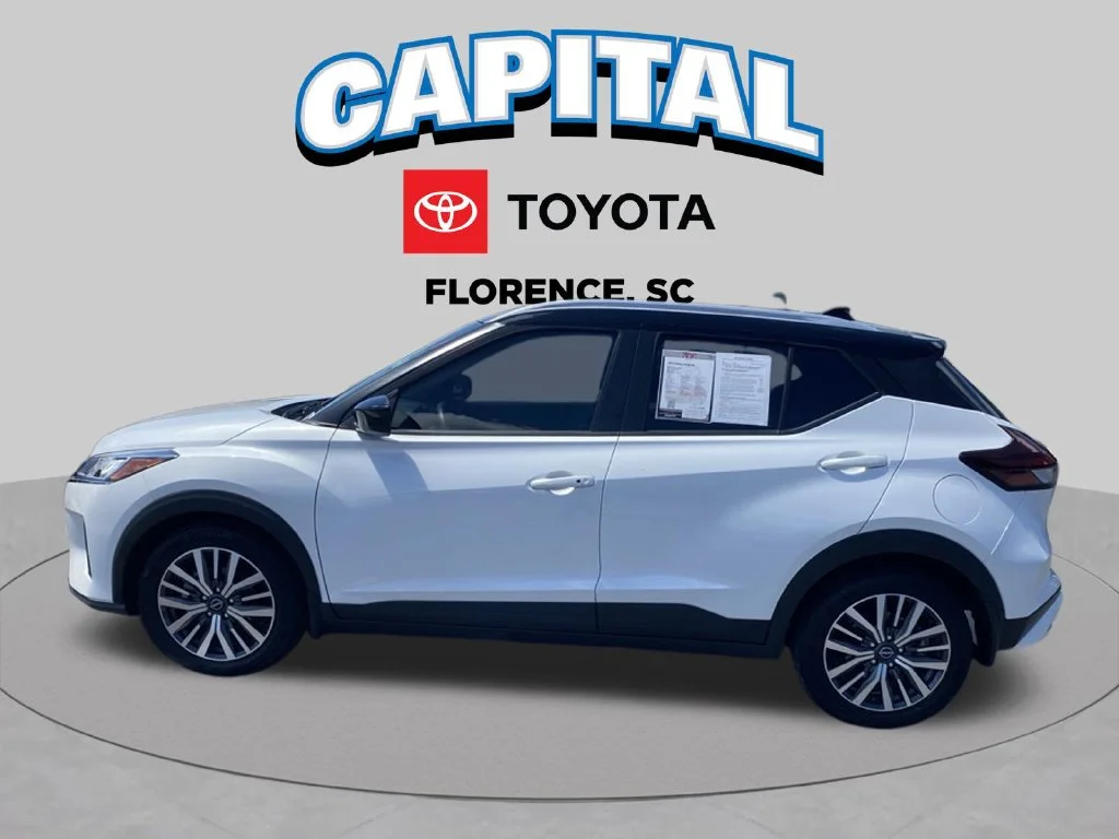 Used 2023 White Nissan SV image 3