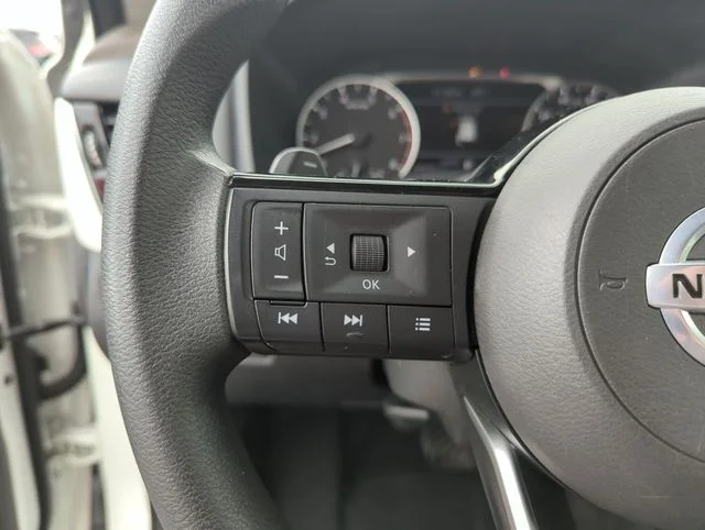 Used 2021 White Nissan SV image 43