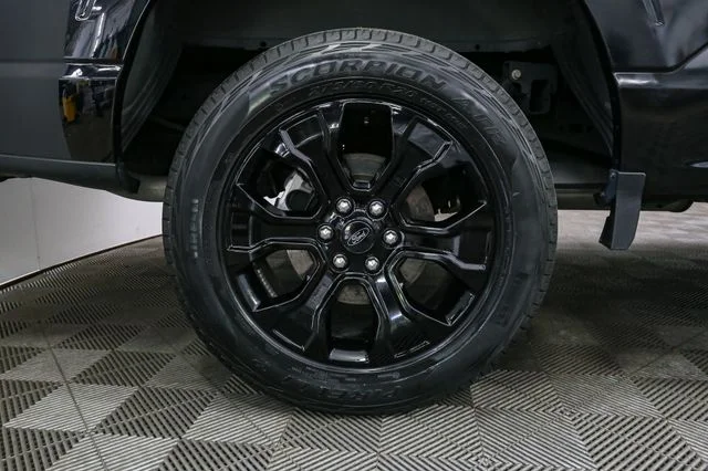 Used 2023 Black Ford XLT image 15