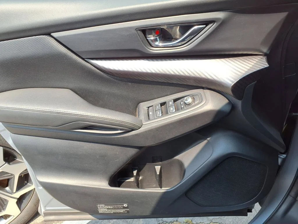 Used 2022 Ice Silver Metallic Subaru Onyx Edition image 15