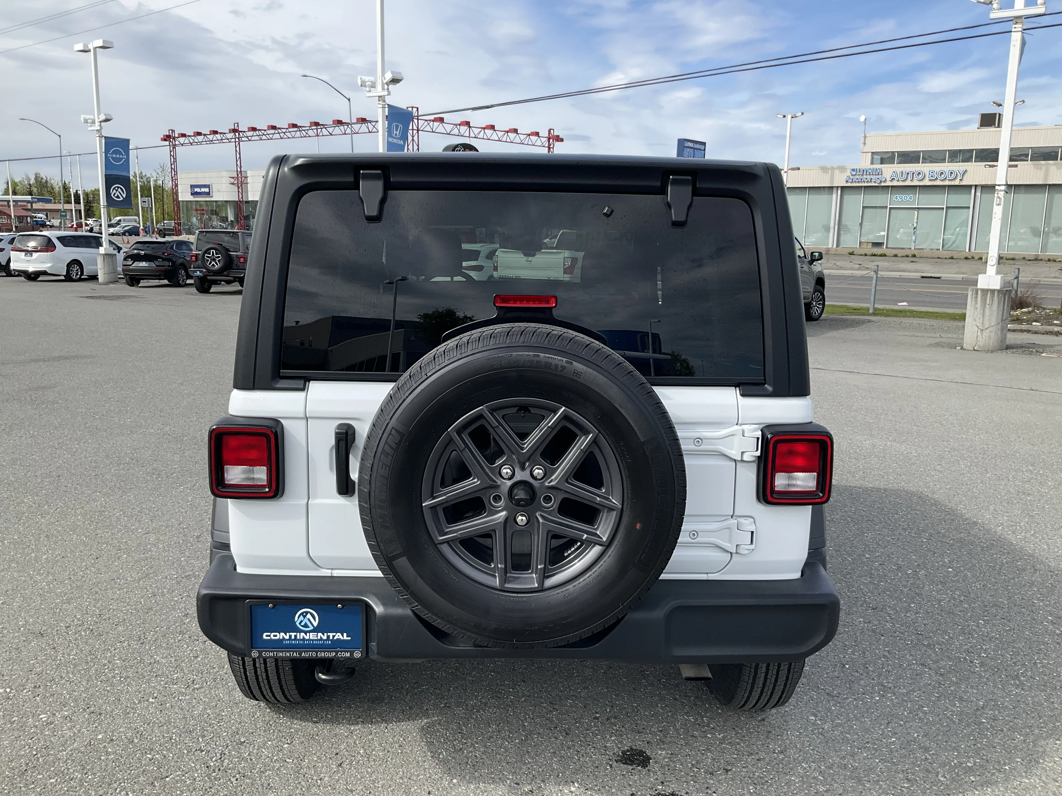 Used 2025 Bright White Clearcoat Jeep Sport S image 4