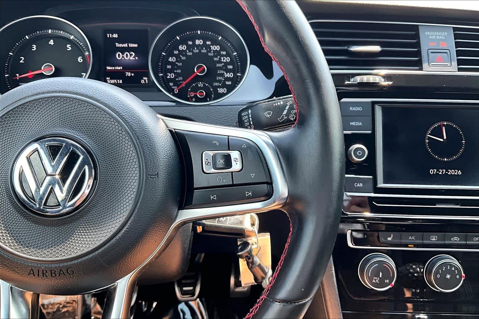 Used 2018 Deep Black Pearl Metallic Volkswagen S image 25