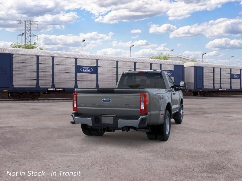 New 2026 Carbonized Gray Metallic Ford XLT image 8