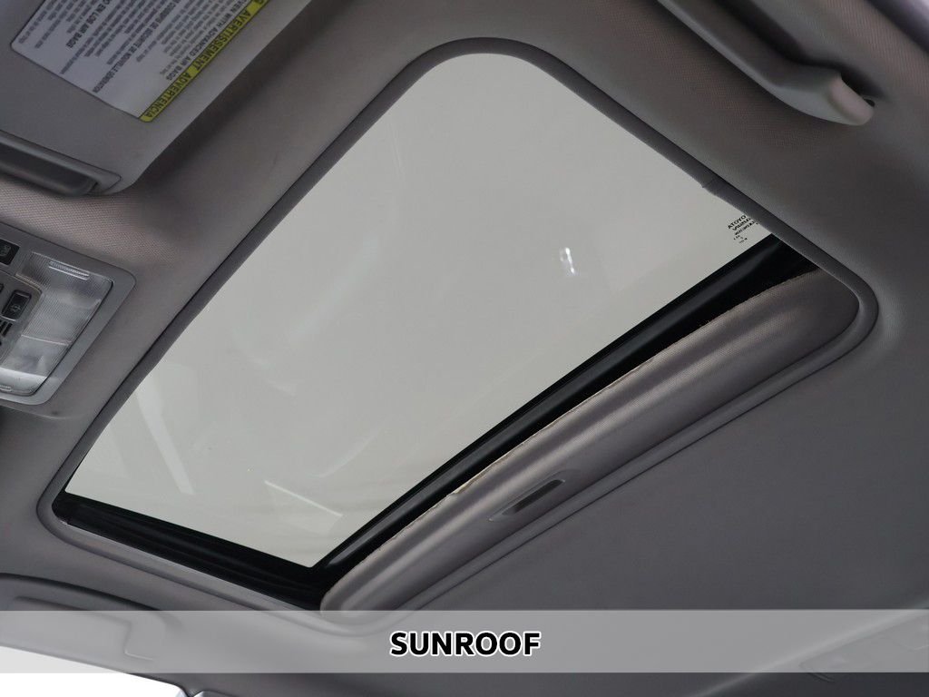 Used 2013 Silver Toyota SE image 3