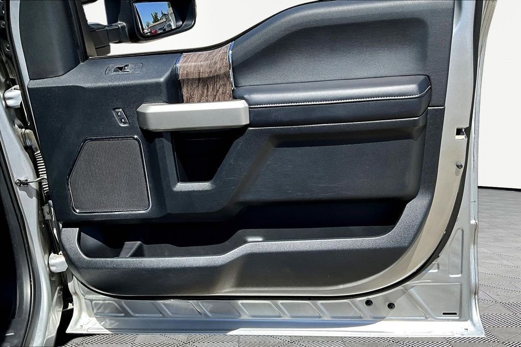 Used 2017 Silver Ford Lariat image 29