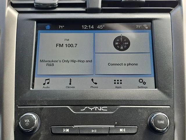 Used 2019 Magnetic Ford SE image 28