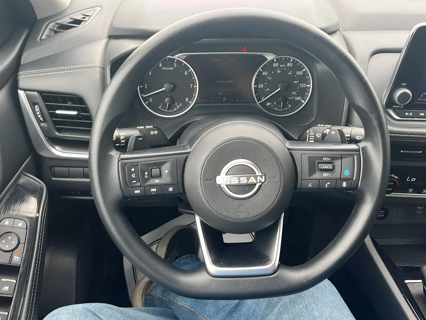 Used 2024 Everest White Pearl Nissan SV image 10