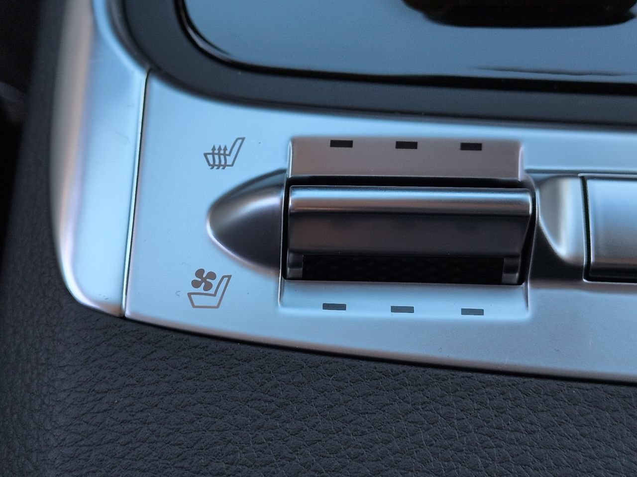 New 2027 Aurora Black Pearl Kia SX image 29