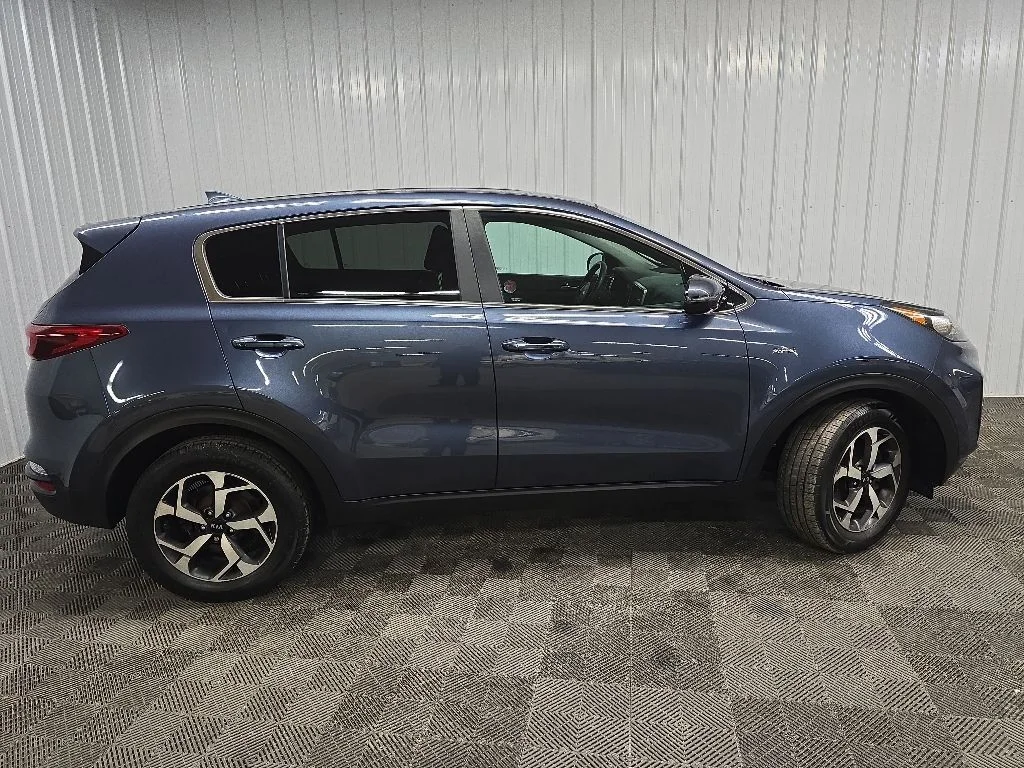 Used 2020 Pacific Blue Kia LX image 2