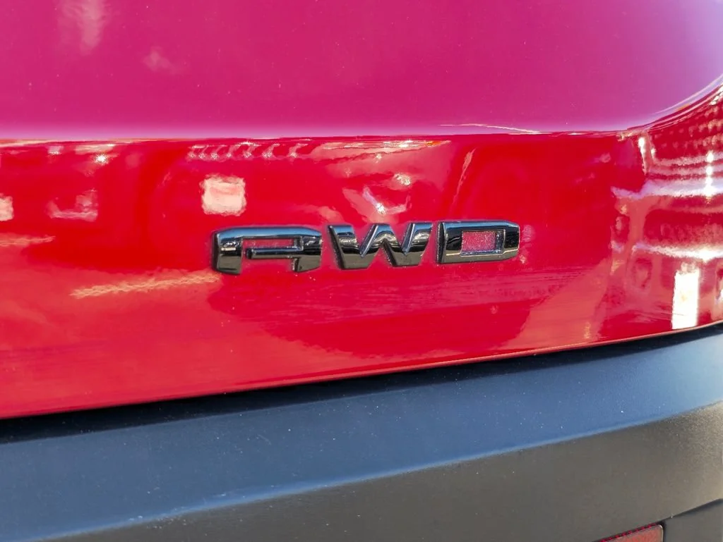 Certified Used 2023 VOLCANIC RED TINTCOAT GMC SLT image 34