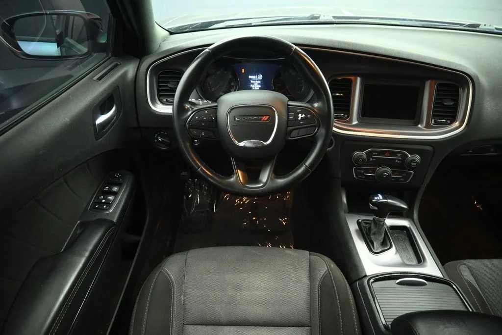 Used 2021 Black Dodge SXT image 5