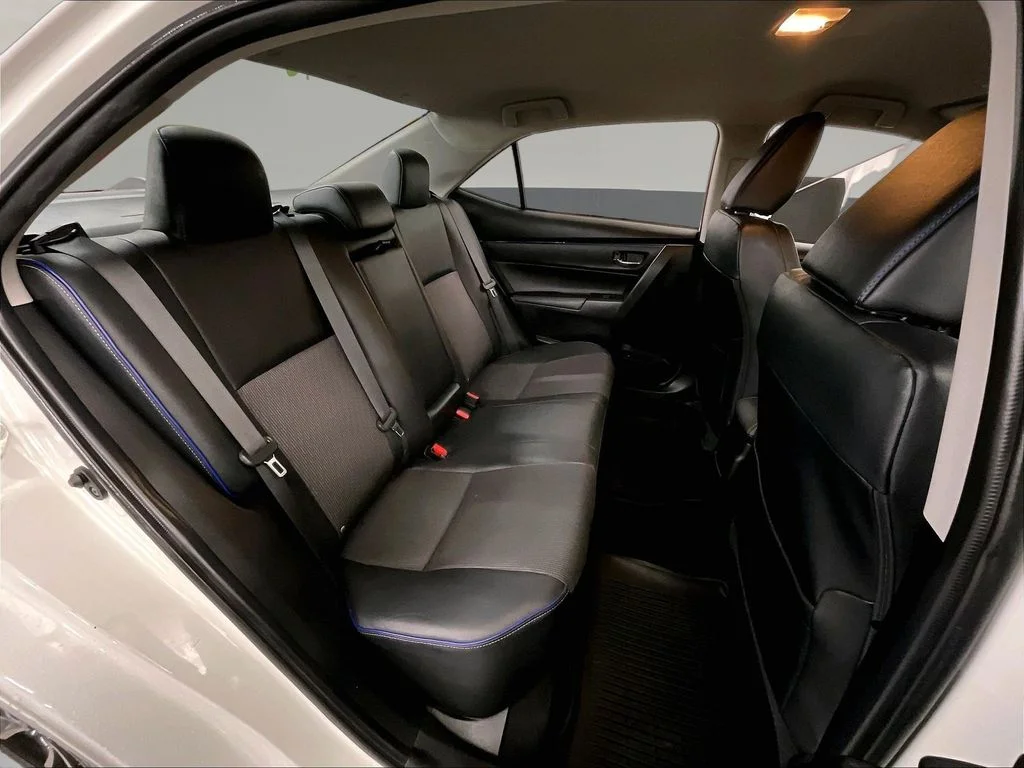 Used 2019 White Toyota SE image 31