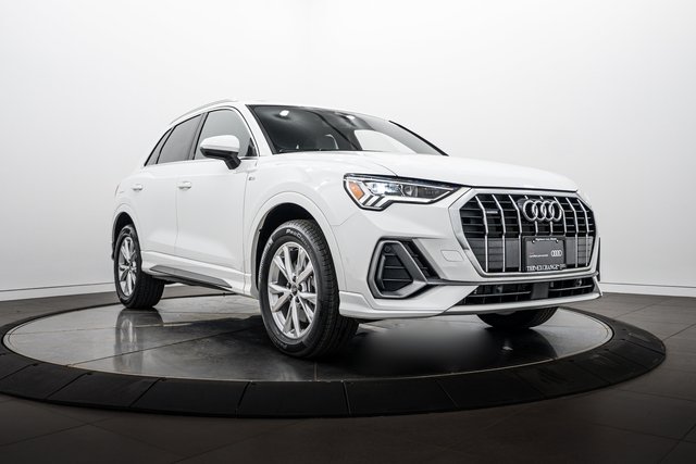 2023 Audi Q3 S line Premium