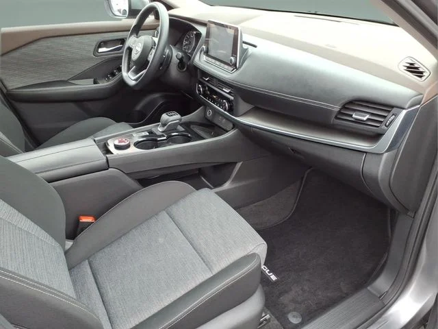 Used 2023 Gray Nissan SV image 19