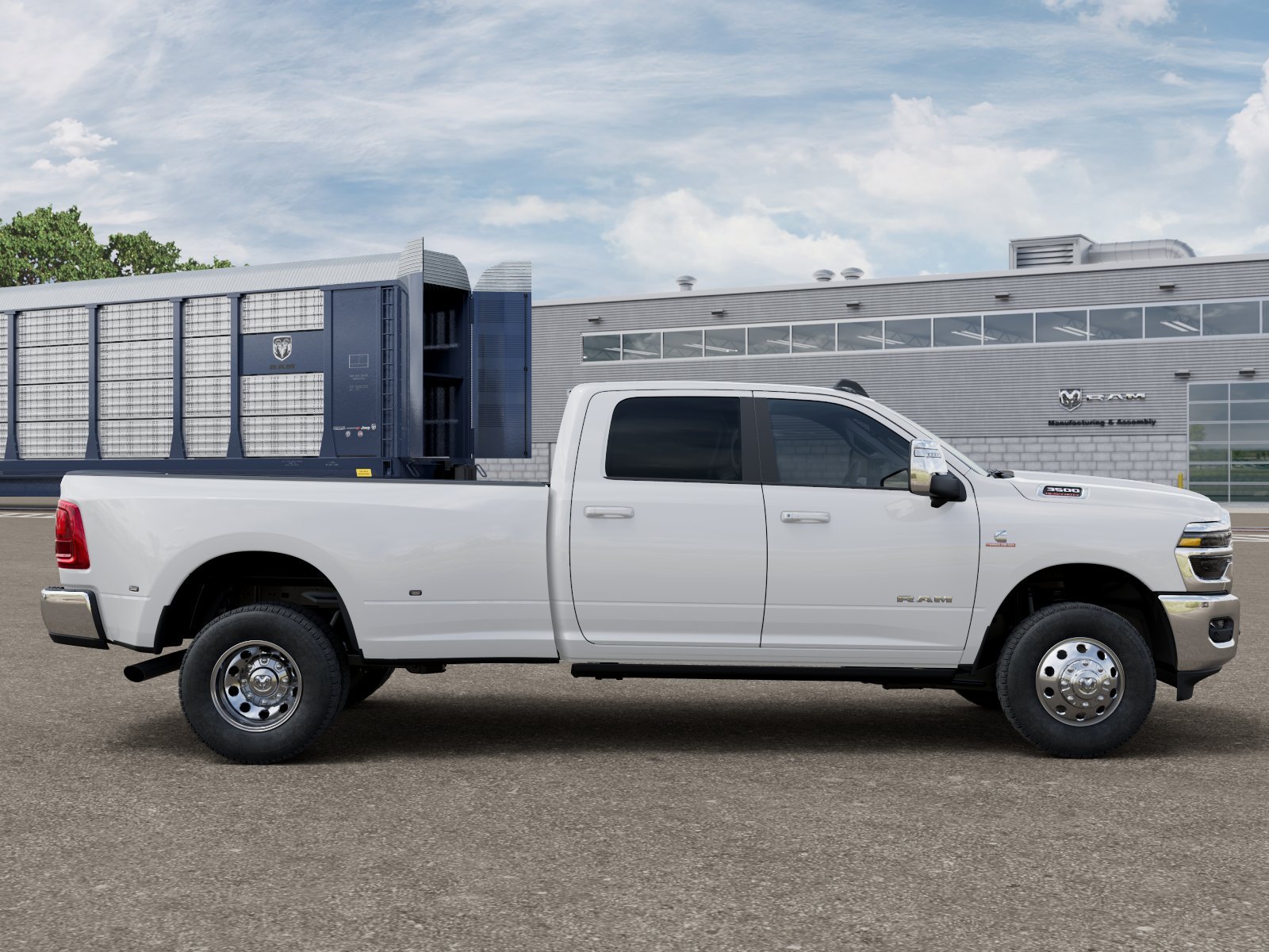 New 2026 Bright White Clear-Coat Exterior Paint RAM Laramie image 12