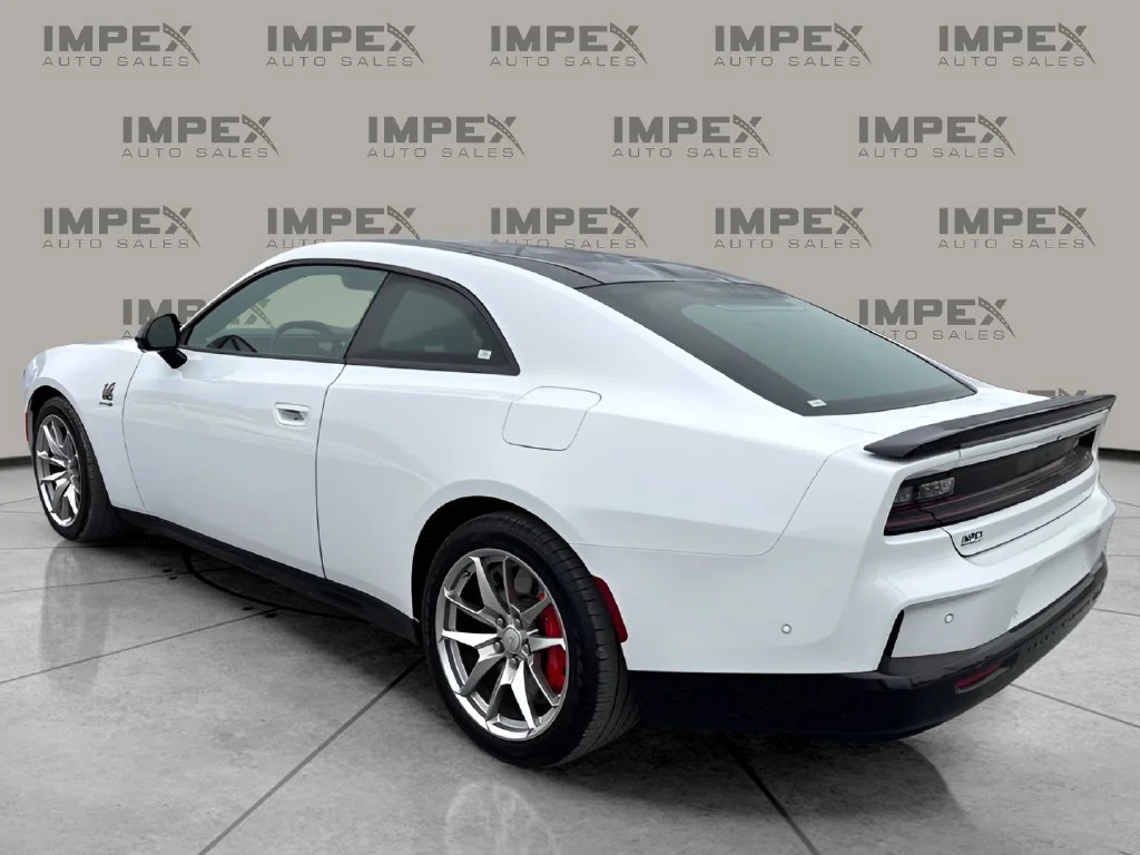Used 2024 White Dodge R/T Scat Pack image 3