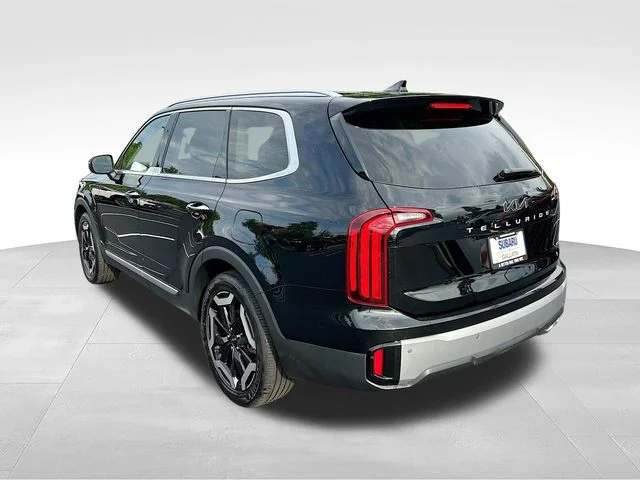 Used 2023 Black Kia S image 5