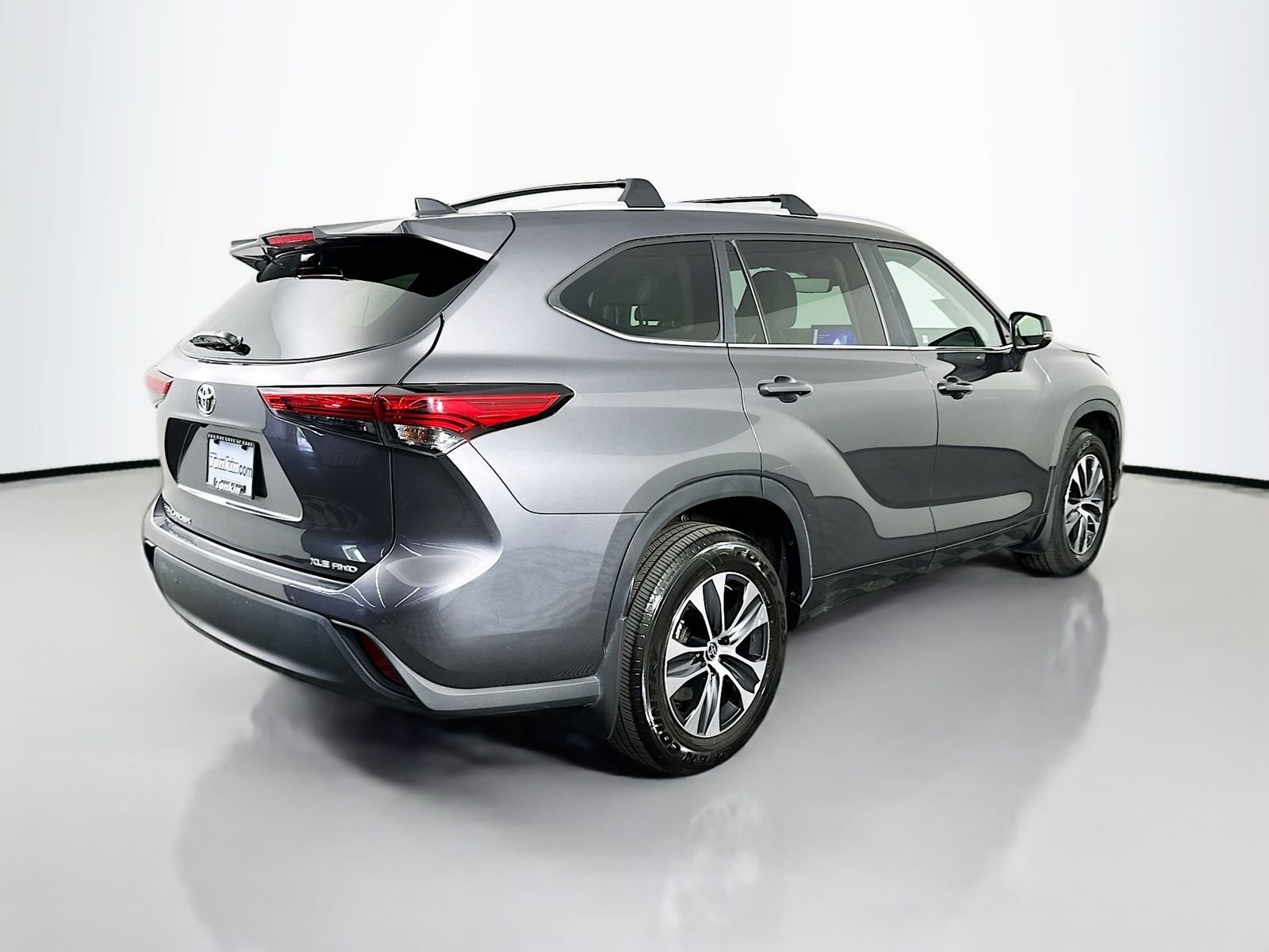Used 2023 Magnetic Gray Metallic Toyota XLE image 7