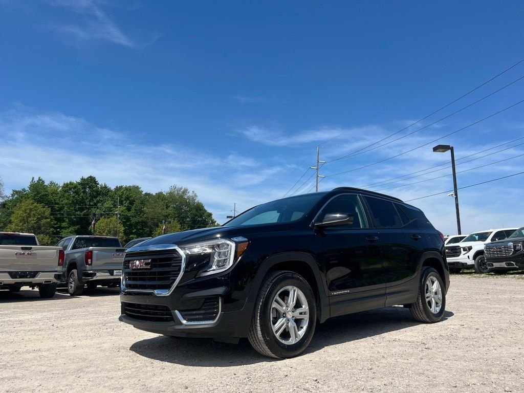 Used 2024 Ebony Twilight Metallic GMC SLE image 2