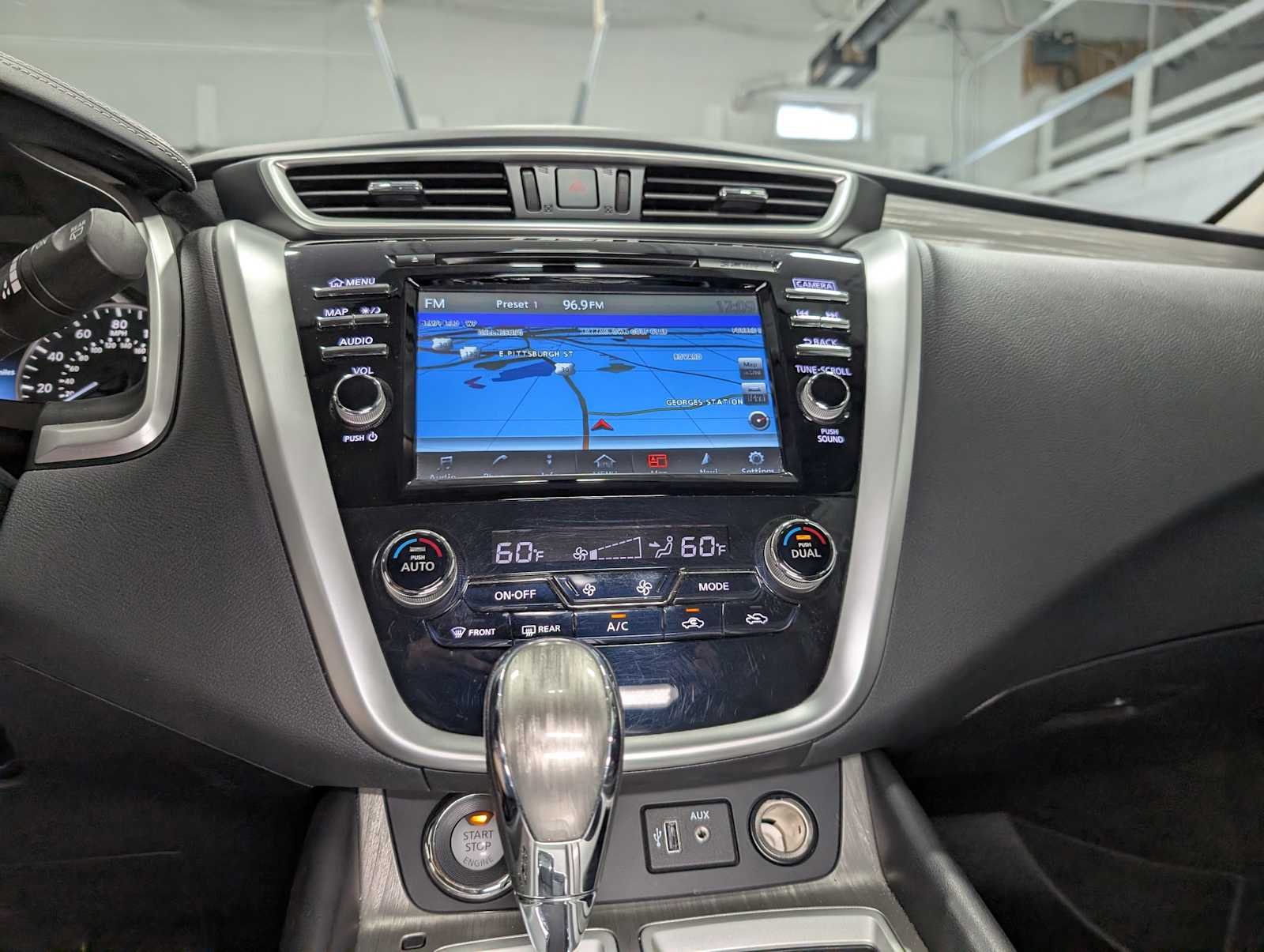 Used 2018 CAYENNE RED Nissan SL image 33