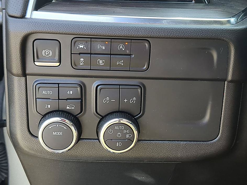 Certified Used 2025 Sterling Gray Metallic Chevrolet Premier image 21