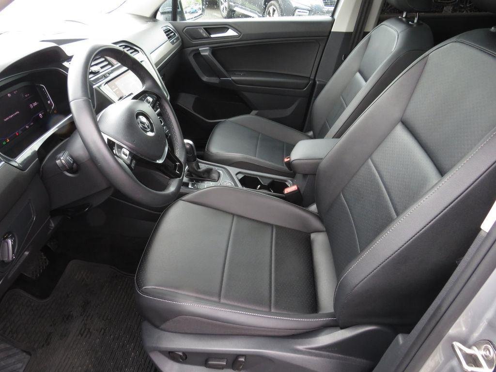 Used 2020 Silver Metallic Volkswagen 2.0T SEL image 19