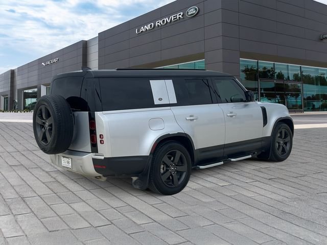 Used 2024  Land Rover S image 5