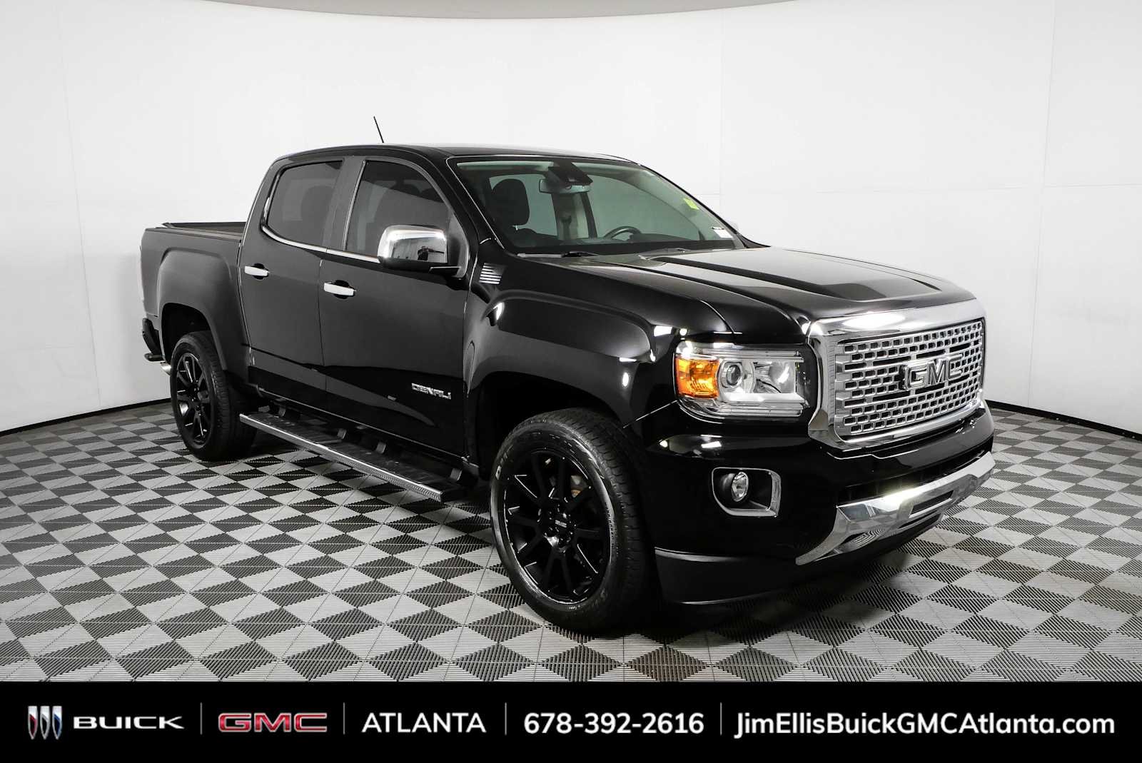 2019 GMC Canyon 2WD Denali Crew Cab Short Box's photo