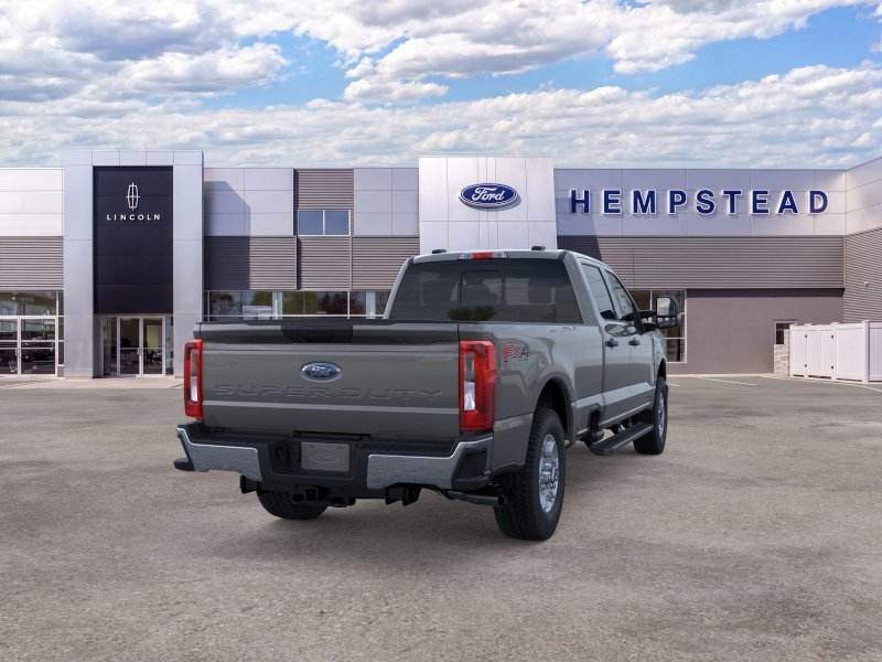 2026 Ford F-350 Super Duty XLT - Photo 8