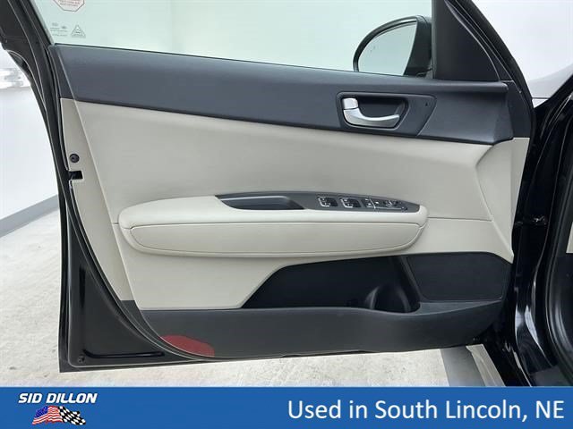 Used 2018 Ebony Black Kia LX image 16