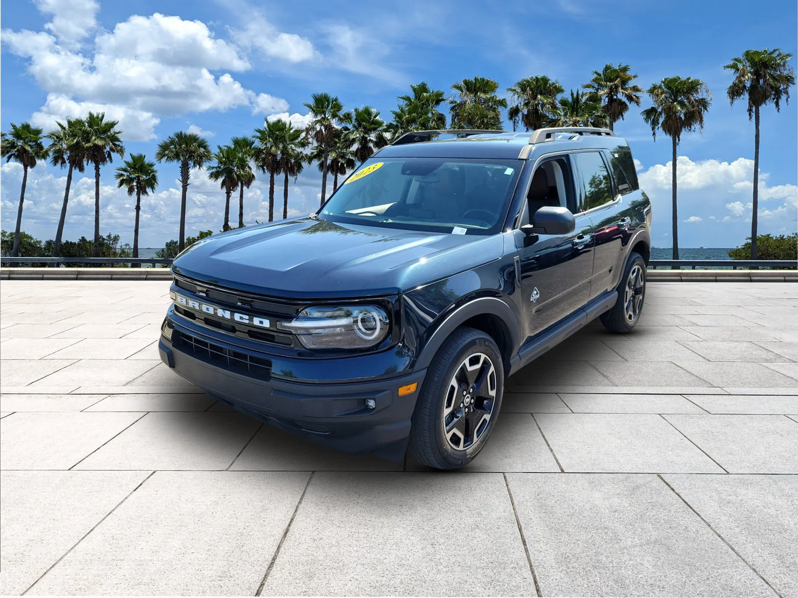 Certified Used 2023 Alto Blue Metallic Tinted Clearcoat Ford Outer Banks image 9
