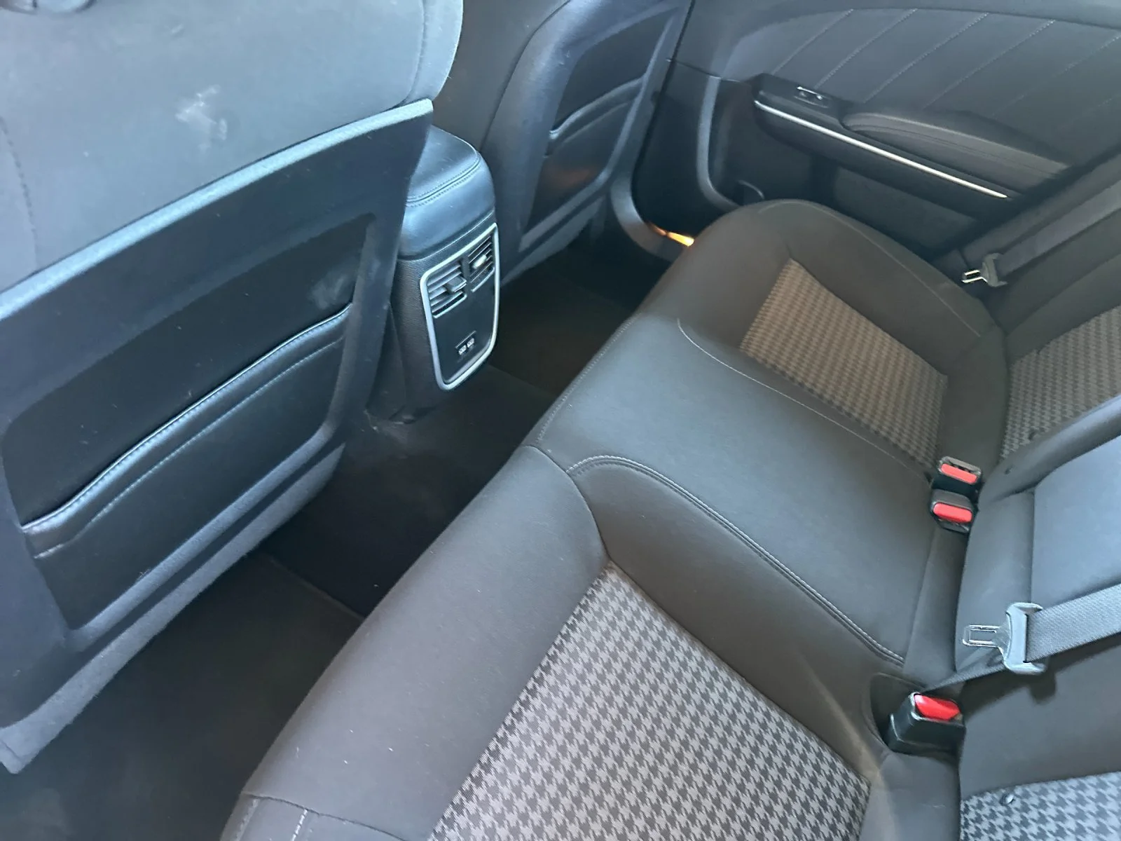 Used 2023 Plum Crazy Pearlcoat Dodge R/T image 47