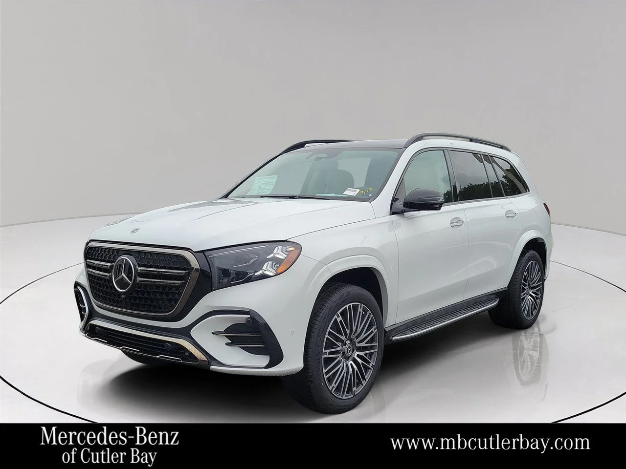 New 2027 MANUFAKTUR Moonlight White Metallic Mercedes-Benz GLS 450 image 1