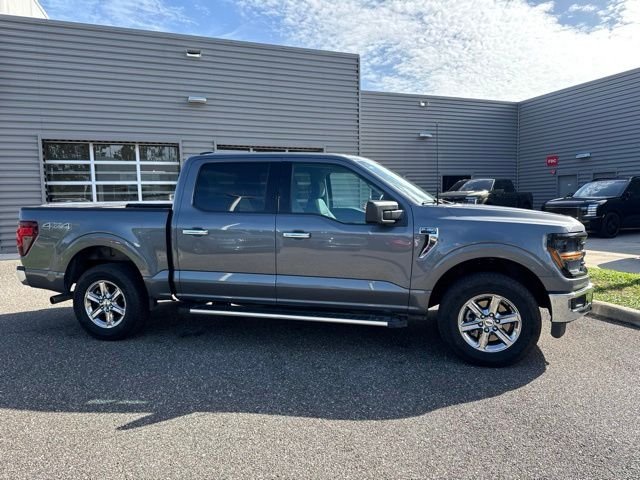 Used 2025 Gray Ford XLT image 3