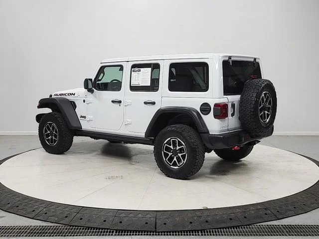 Used 2025 White/off-white Jeep Rubicon image 5