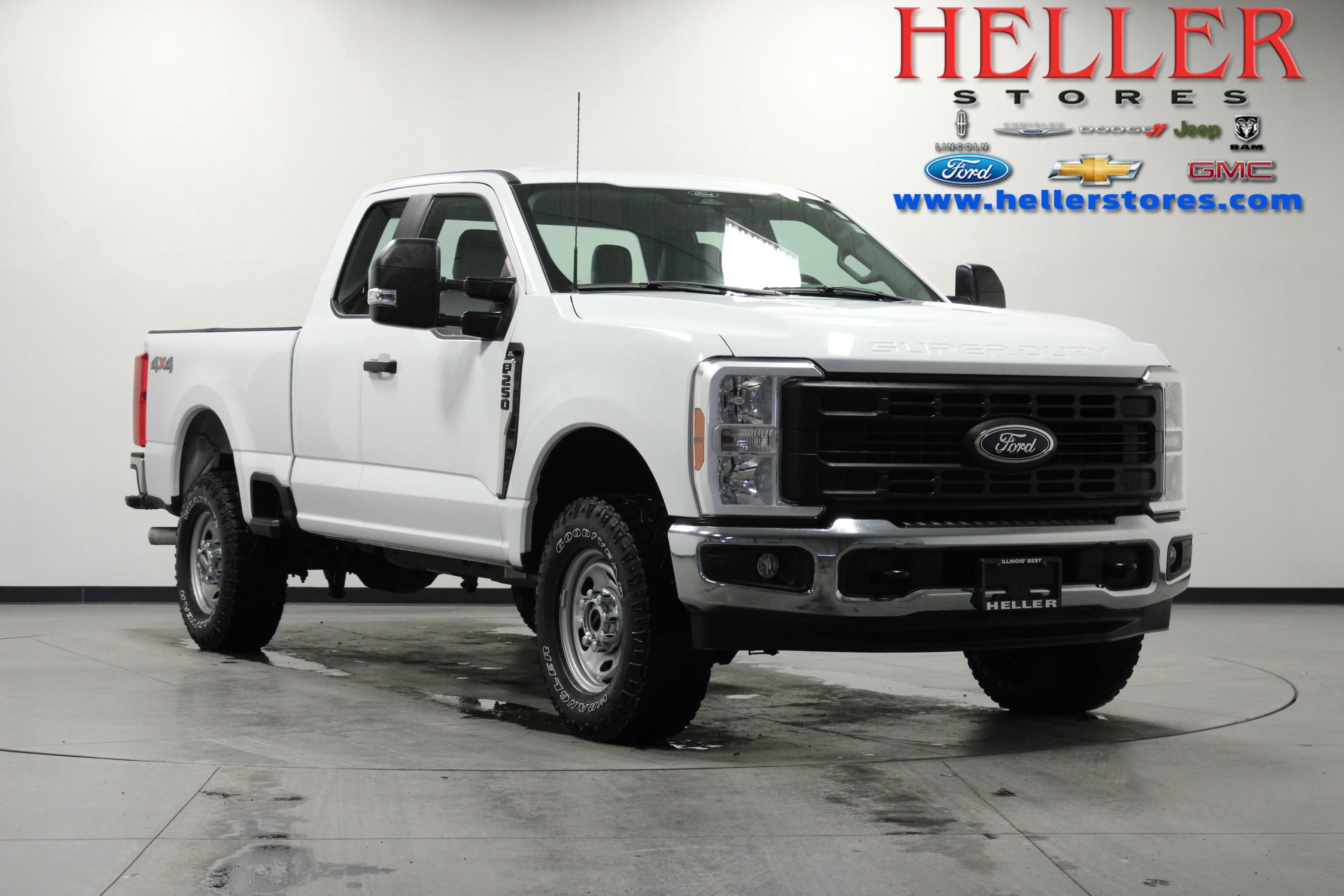 Used 2024 Oxford White Ford XL image 1