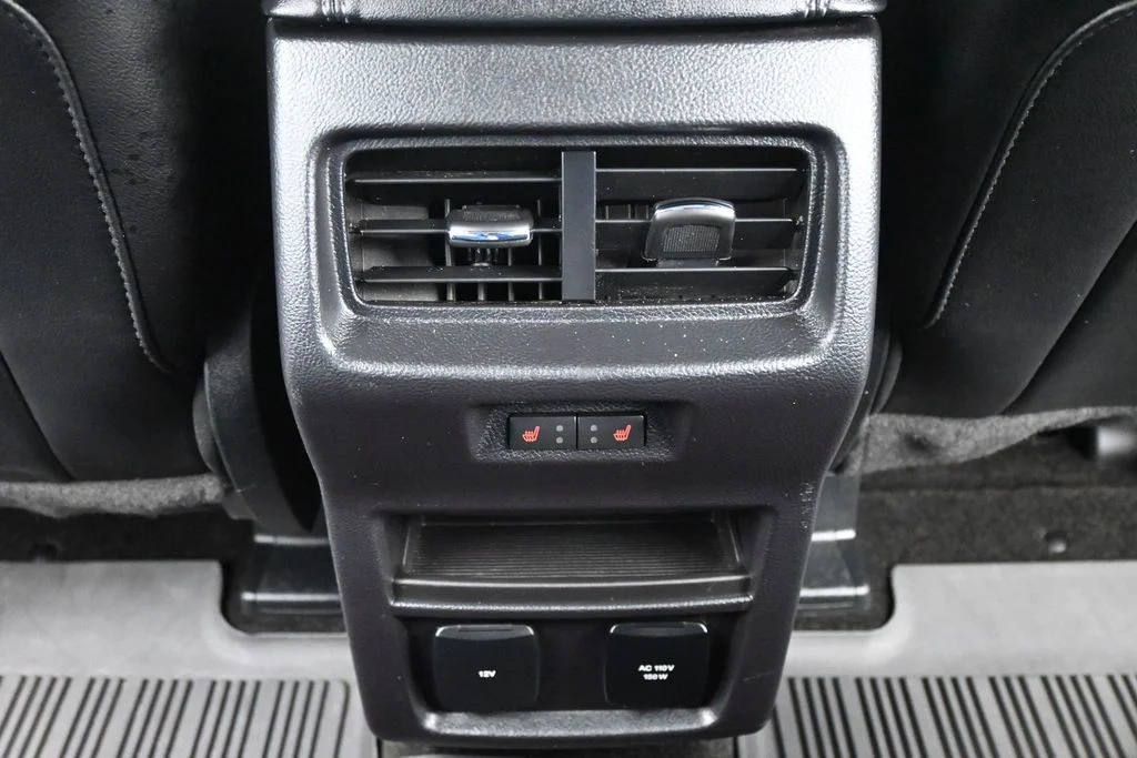 Used 2018 White Ford Titanium image 22