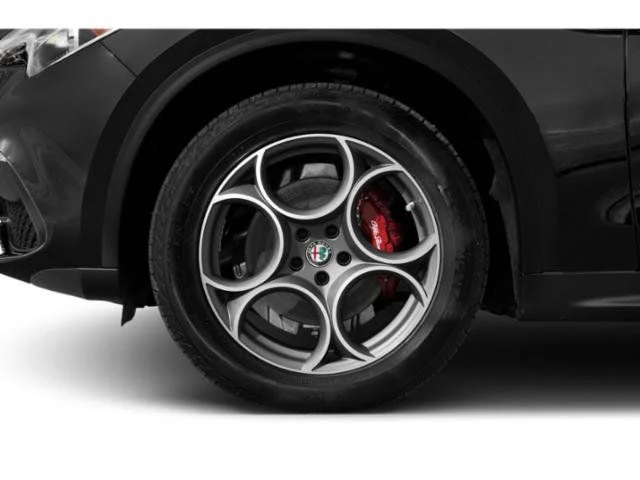 Used 2020 Red Alfa Romeo Base image 14