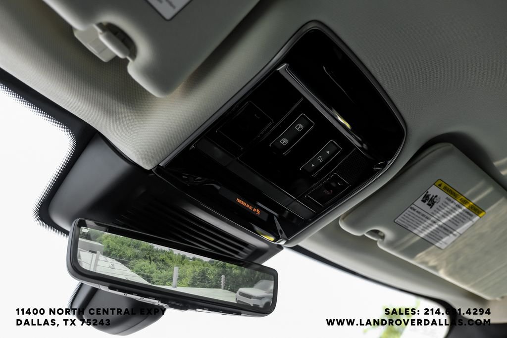 New 2026 1le Land Rover SE image 22
