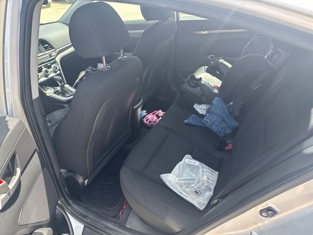 Used 2019 Silver Hyundai SEL image 7